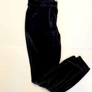 NWOT Chico’s Black Velvet Leggings
